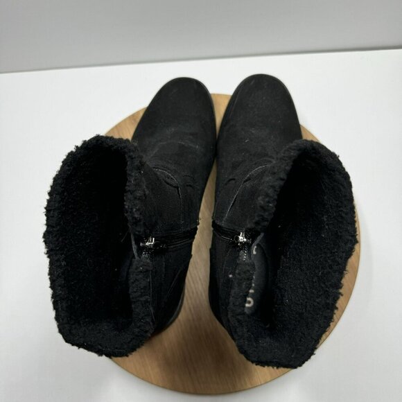 Unisa All Black Ankle Faux Suede Boots Faux Fur Lining Buckle Straps Size 8M - Picture 4 of 6